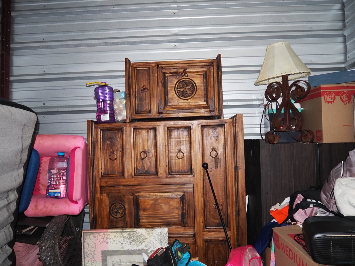 10 x 10 storage unit in Angleton, TX