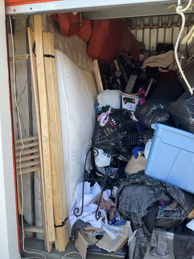 10 x 10 storage unit in Indianapolis, IN