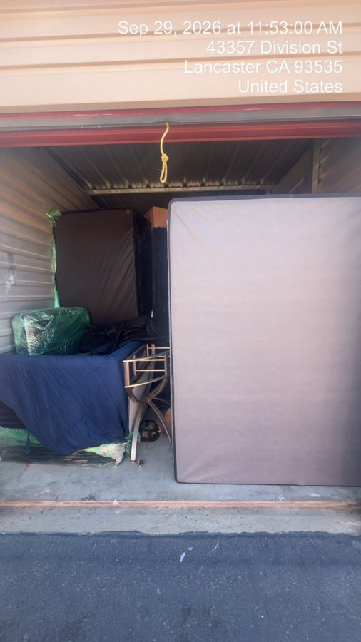 10 x 15 storage unit in Lancaster, CA