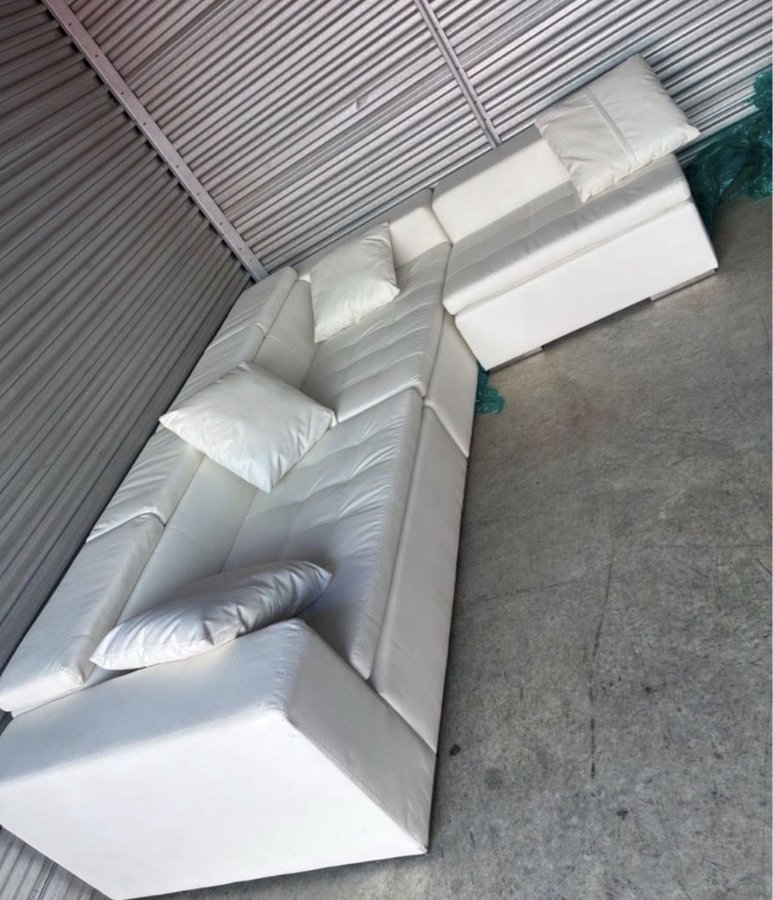 10 x 10 storage unit in Cumming, GA