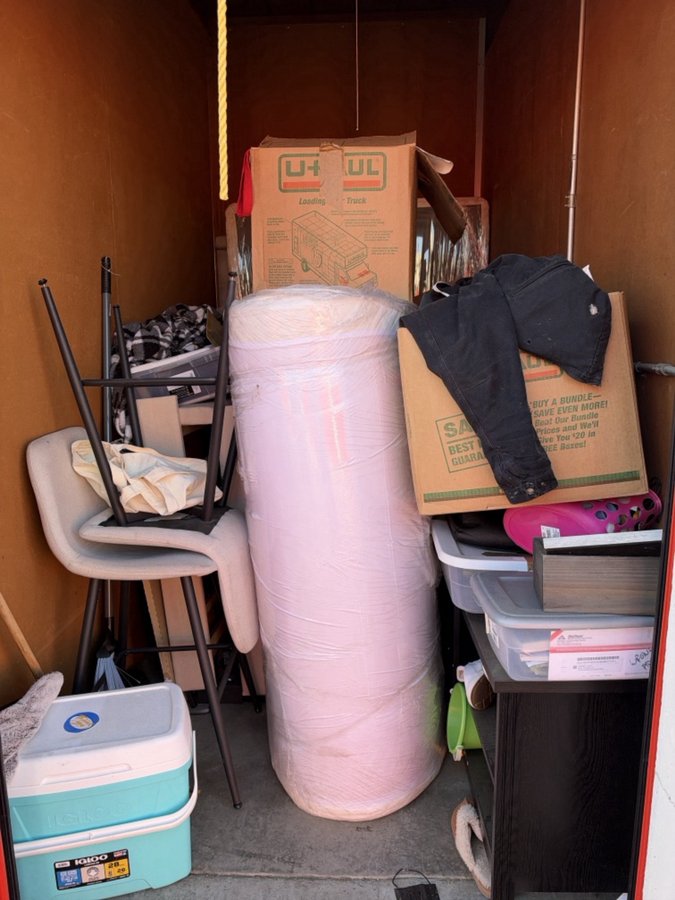 5 x 10 storage unit in Newark, CA
