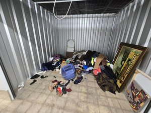 10 x 10 unit in Columbus