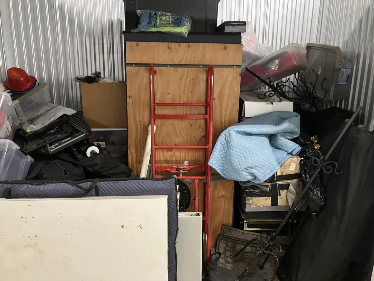 5 x 10 storage unit in Temecula, CA