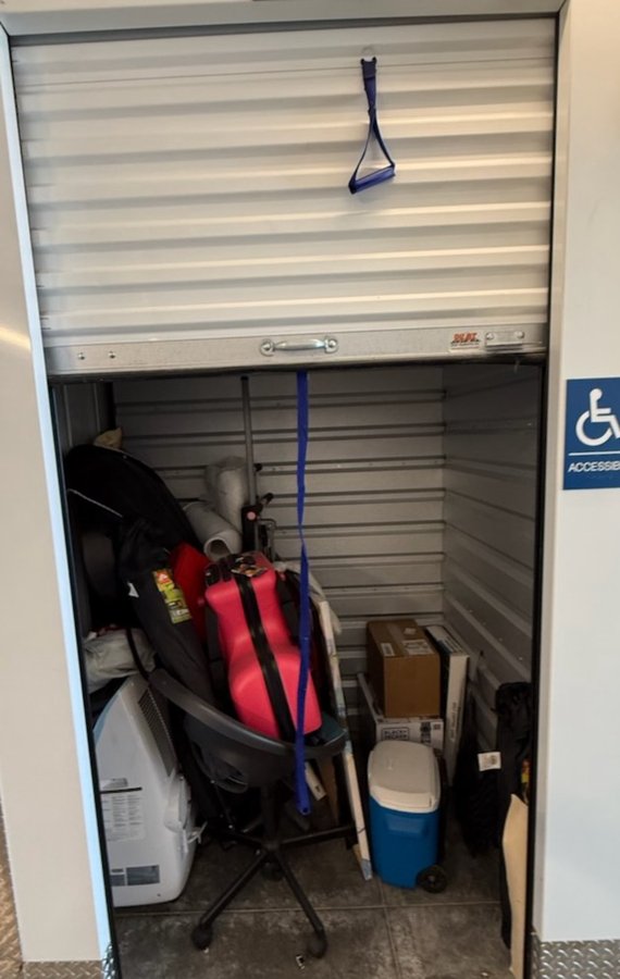 5 x 5 storage unit in Norwalk, CA
