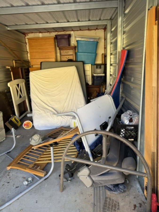 10 x 20 storage unit in Tallahassee, FL