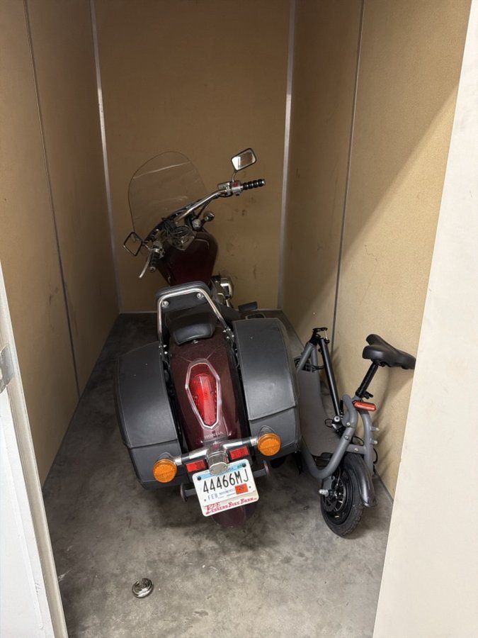 5 x 10 storage unit in Coon Rapids, MN
