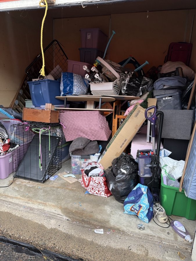 10 x 10 storage unit in Coon Rapids, MN