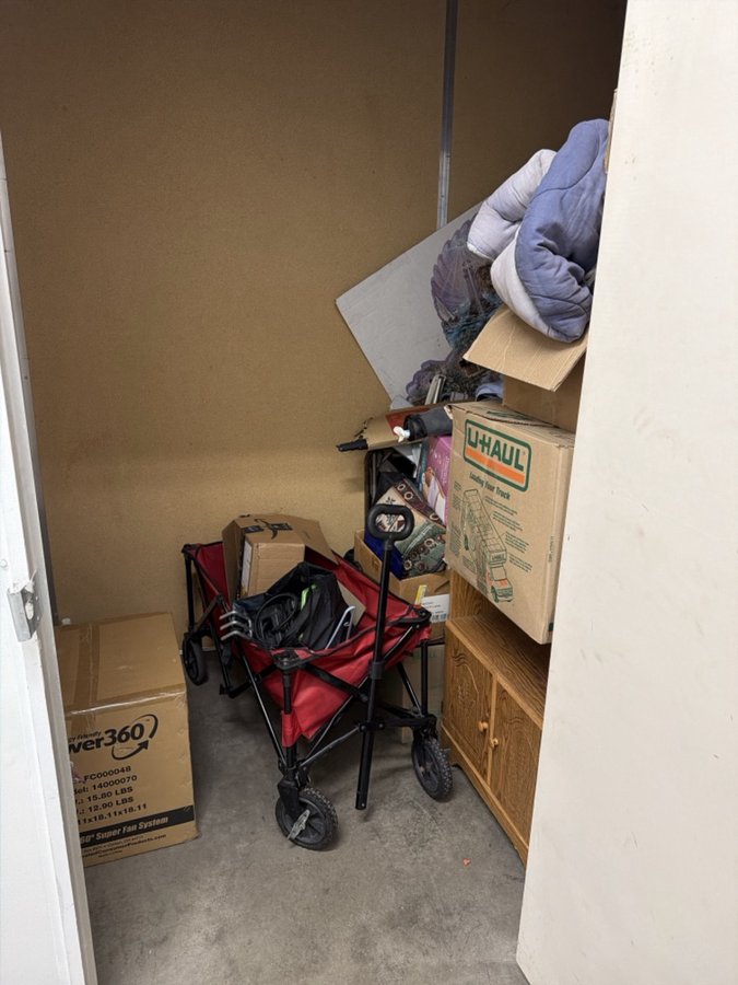 5 x 10 storage unit in Coon Rapids, MN