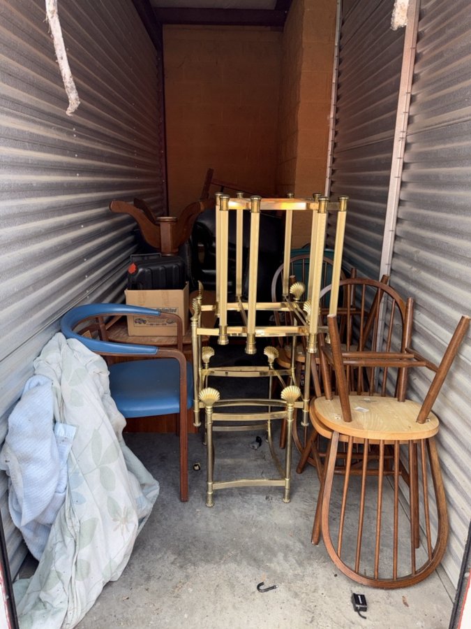 5 x 10 storage unit in Coon Rapids, MN