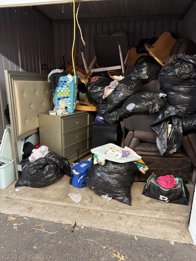 10 x 10 storage unit in Coon Rapids, MN