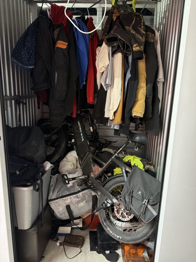 5 x 5 storage unit in Maple Grove, MN
