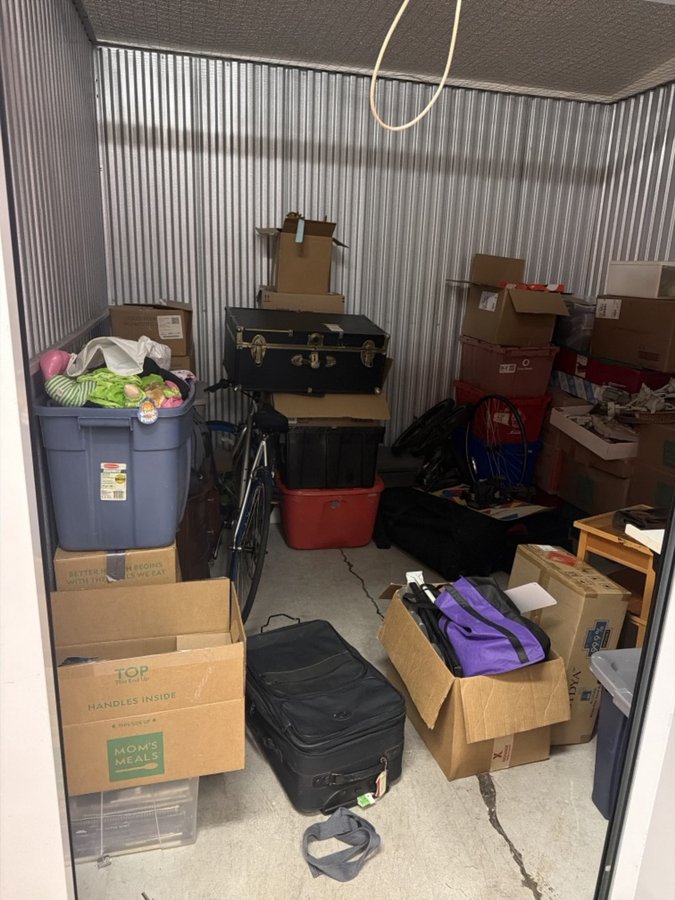 10 x 10 storage unit in Blaine, MN