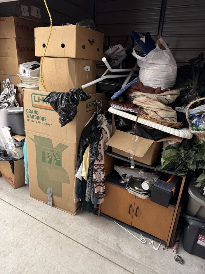 10 x 10 storage unit in Maple Grove, MN
