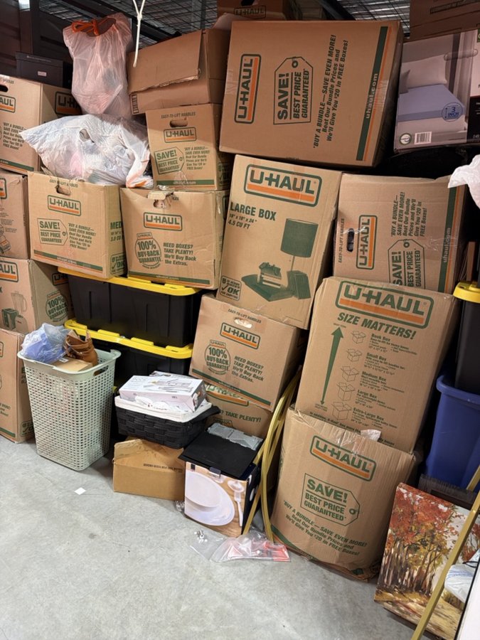 10 x 10 storage unit in Maple Grove, MN