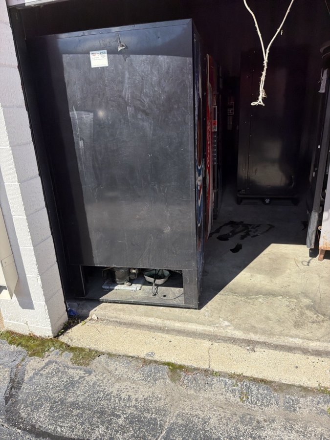 10 x 20 storage unit in Troy, MI