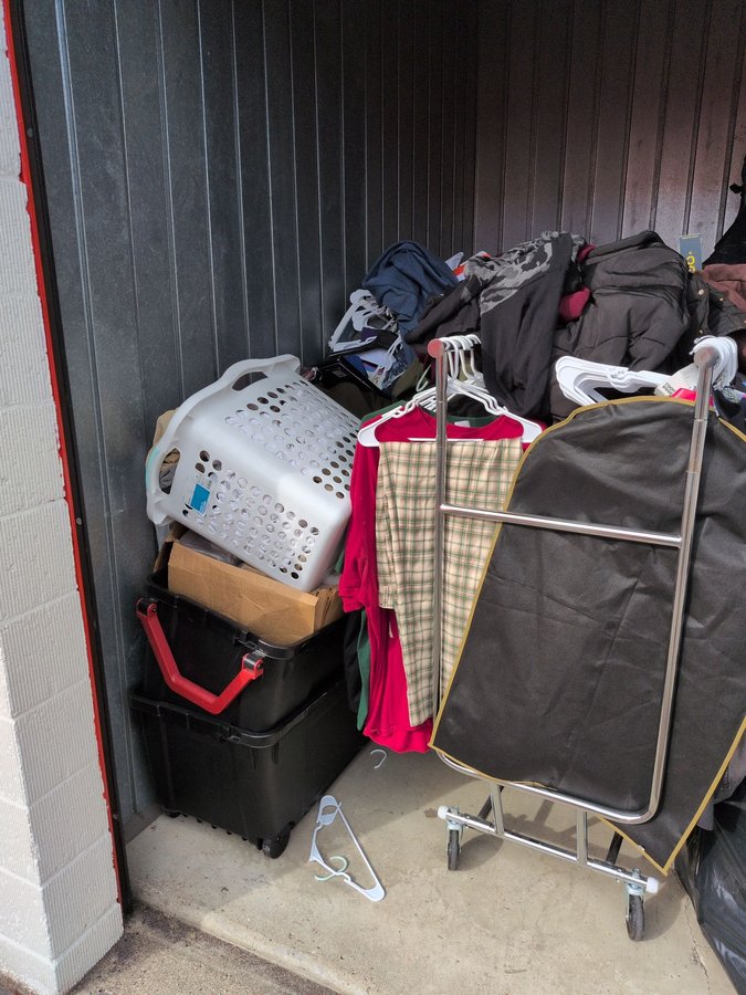 10 x 10 storage unit in Troy, MI