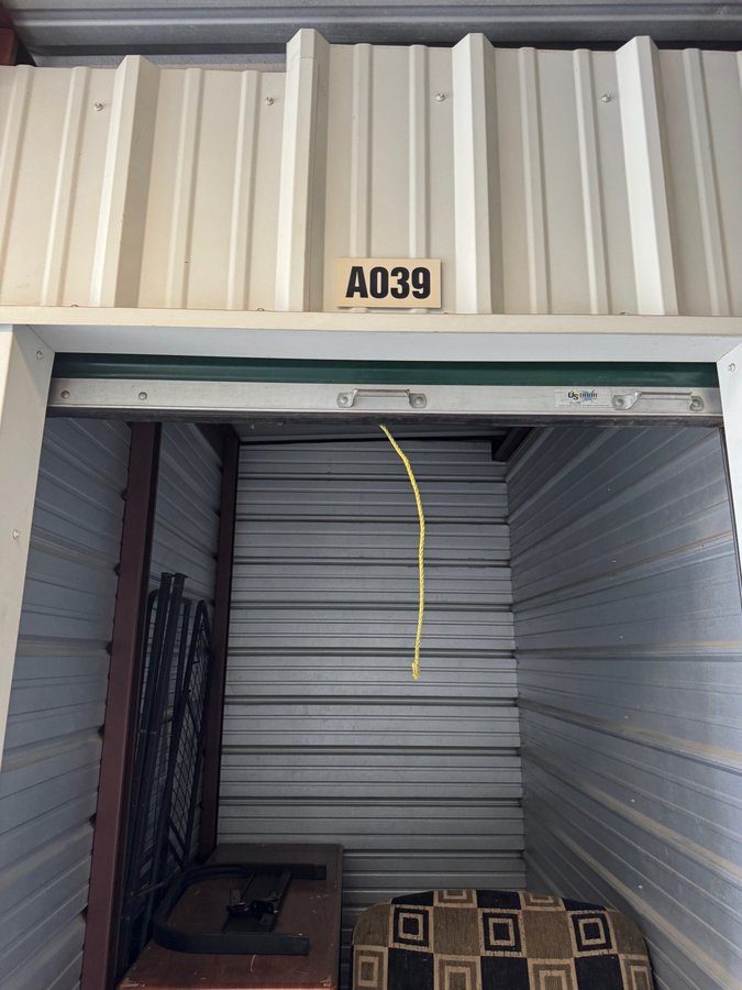 5 x 10 storage unit in Ceres, CA