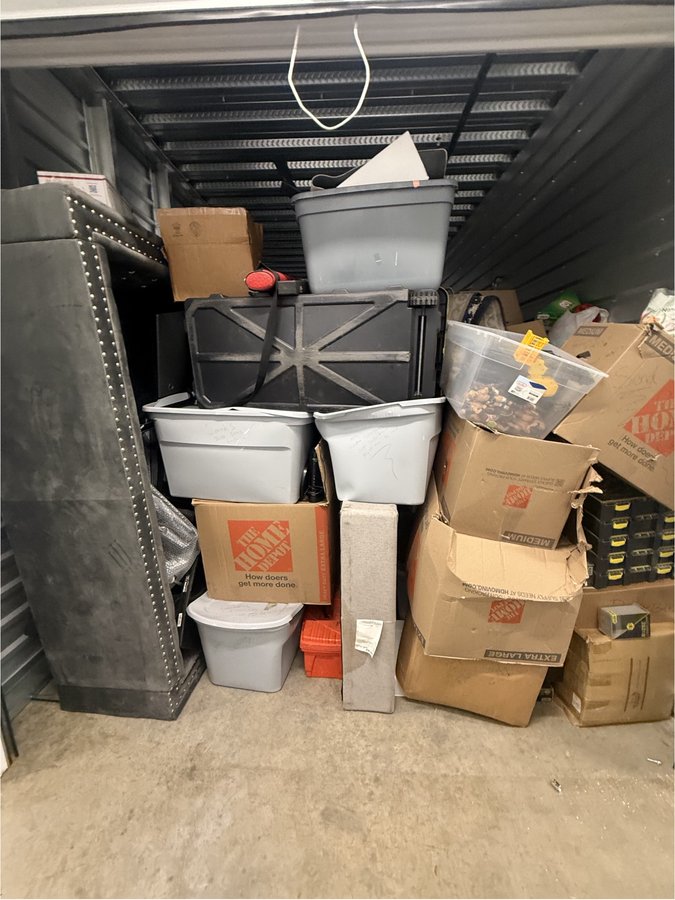 10 x 20 storage unit in Hillsboro, OR