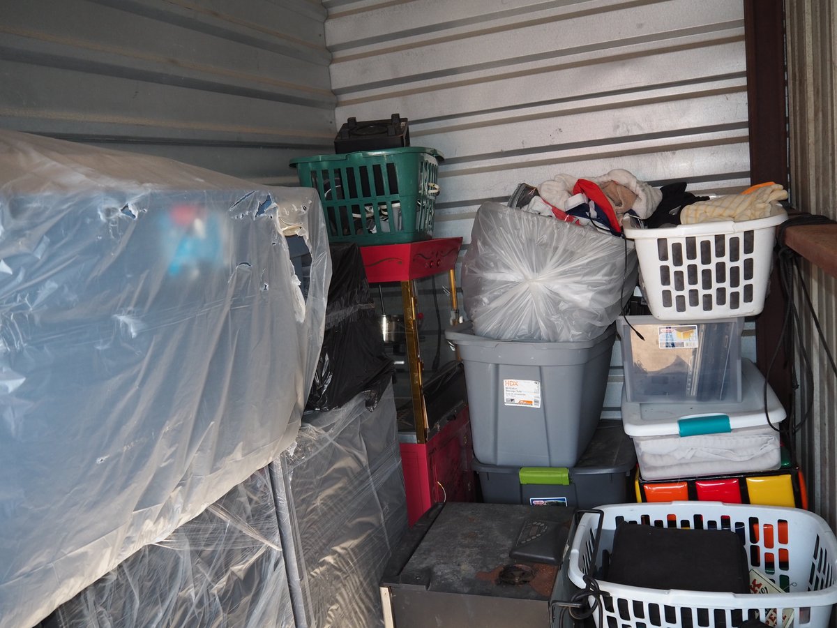 5 x 10 storage unit in Angleton, TX