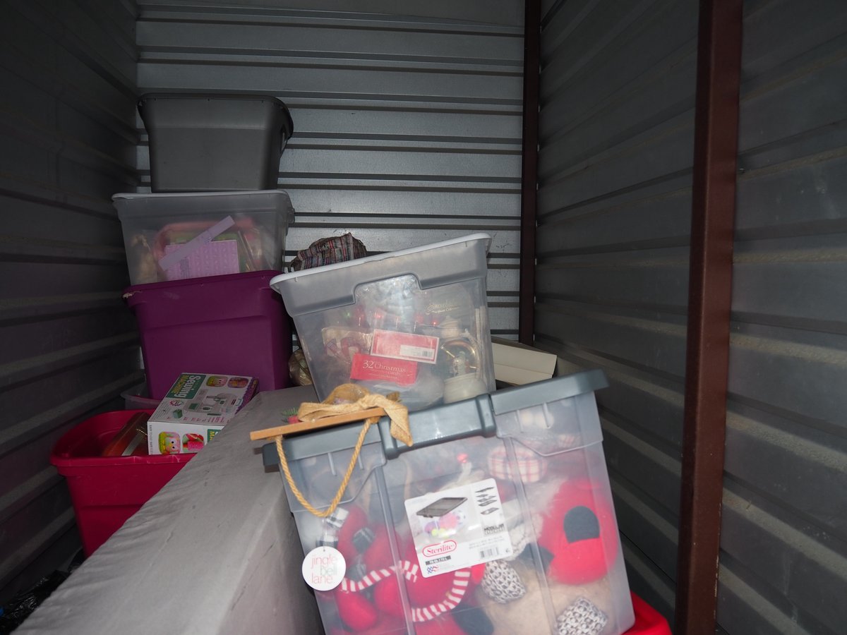5 x 10 storage unit in Angleton, TX
