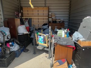 10 x 10 unit in Lancaster