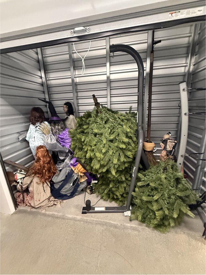 10 x 5 storage unit in Hillsboro, OR