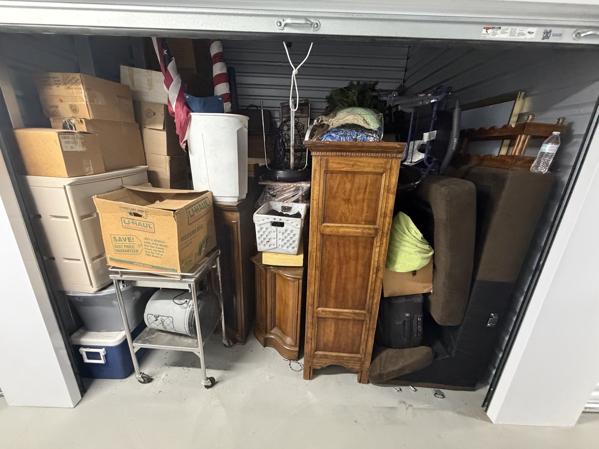 10 x 5 storage unit in Las Vegas, NV