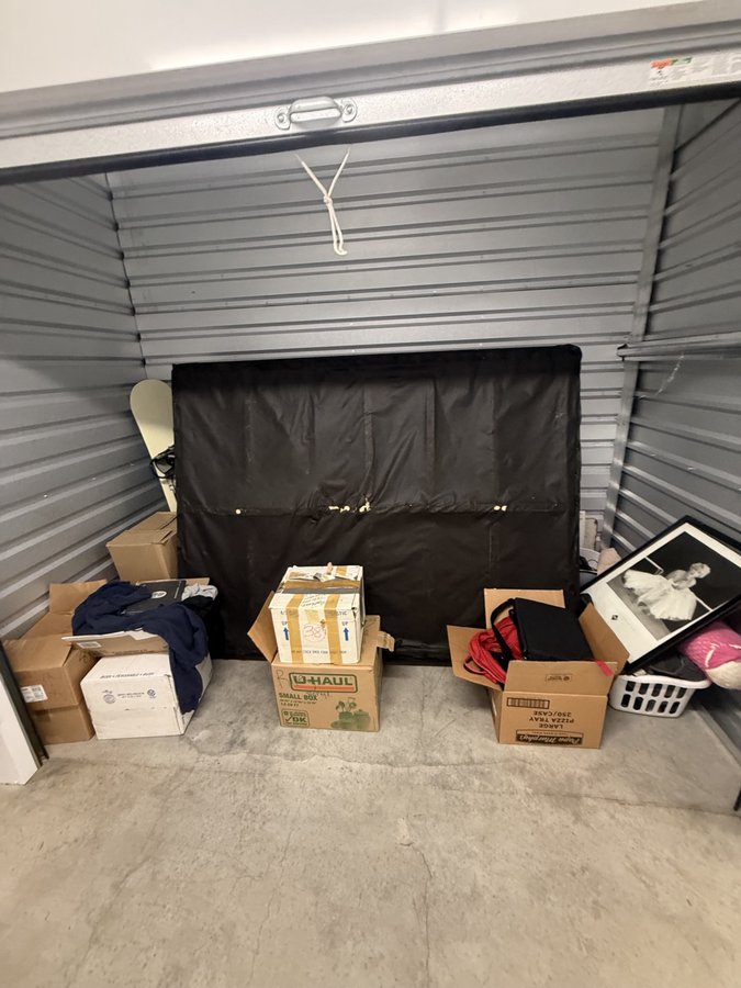 10 x 5 storage unit in Hillsboro, OR