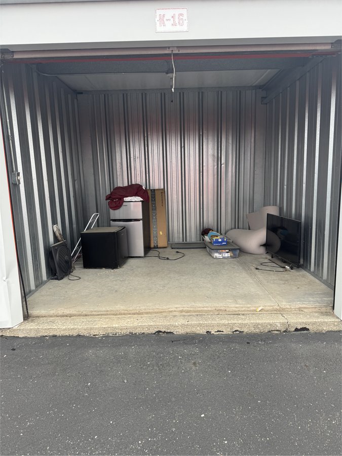 10 x 10 storage unit in Mt Pleasant, MI