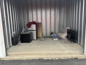 10 x 10 storage unit in Mt Pleasant, MI