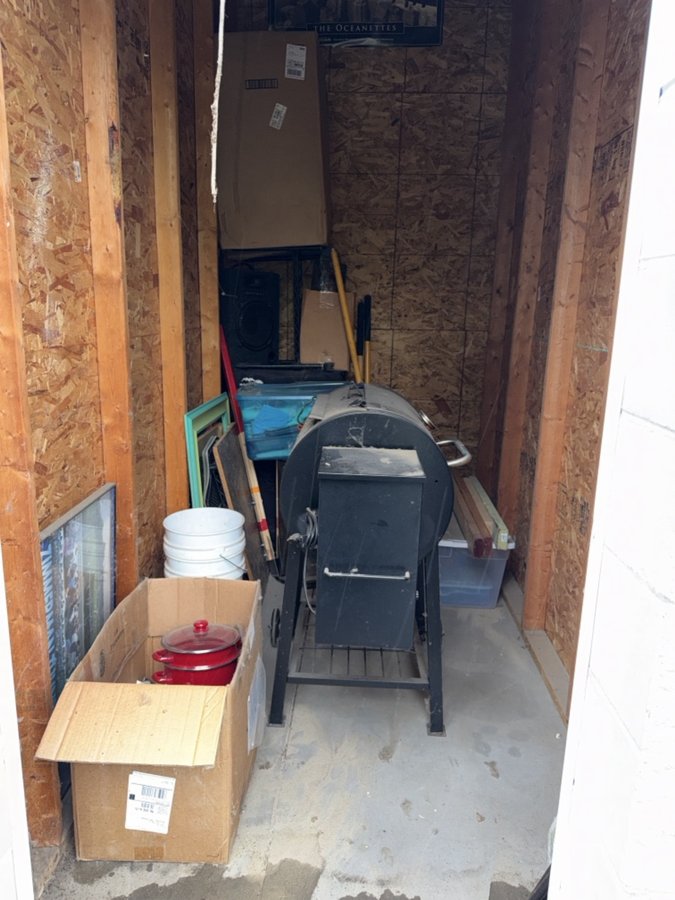 5 x 10 storage unit in Minneapolis, MN