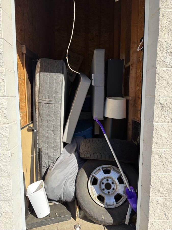 5 x 10 storage unit in Minneapolis, MN