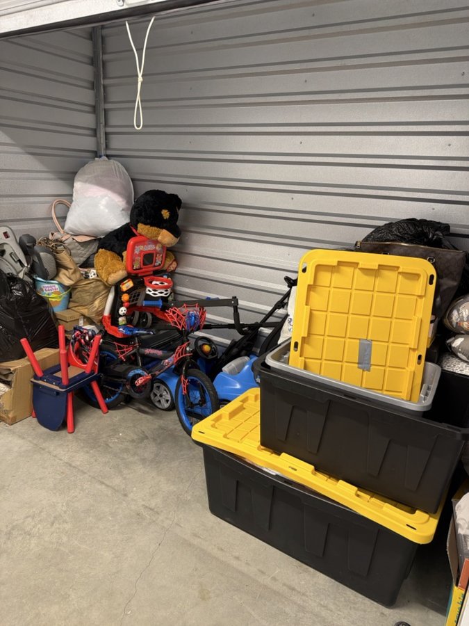 10 x 5 storage unit in Maplewood, MN