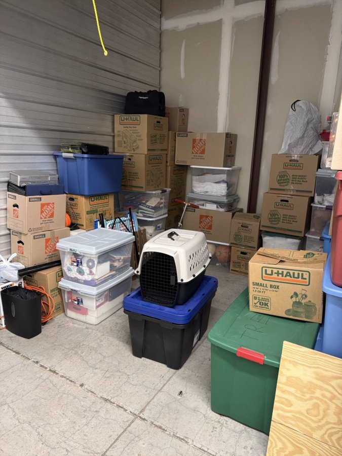 10 x 10 storage unit in Burnsville, MN
