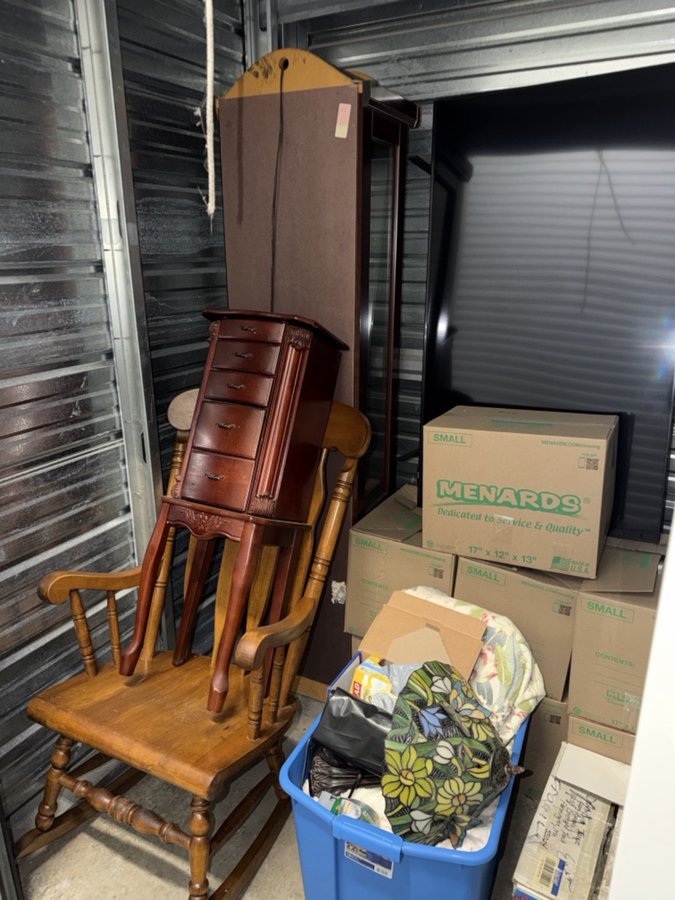 5 x 5 storage unit in Woodbury, MN