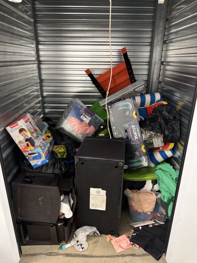 5 x 5 storage unit in Woodbury, MN
