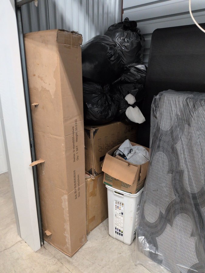 10 x 5 storage unit in Farmington Hills, MI