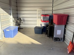 10 x 15 unit in Hugo
