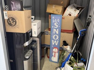 5 x 5 storage unit in Apple Valley, MN