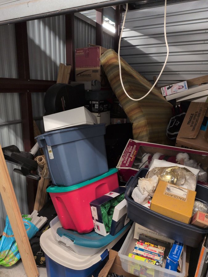 7 x 10 storage unit in Farmington Hills, MI