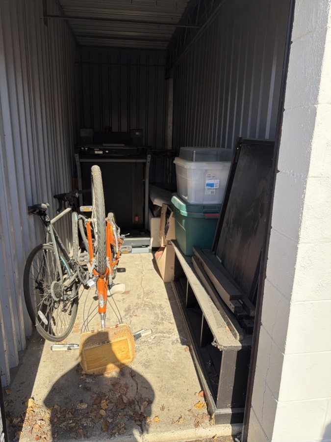 5 x 15 storage unit in Apple Valley, MN