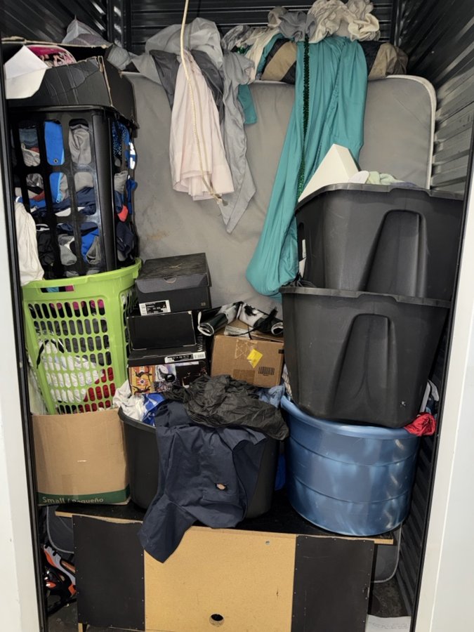 5 x 5 storage unit in Apple Valley, MN