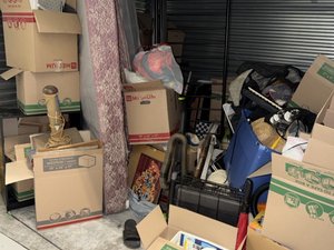 10 x 10 storage unit in Apple Valley, MN