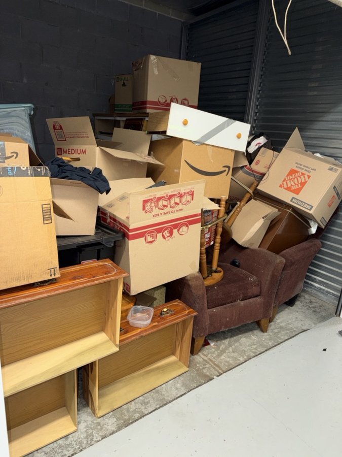 10 x 10 storage unit in Apple Valley, MN