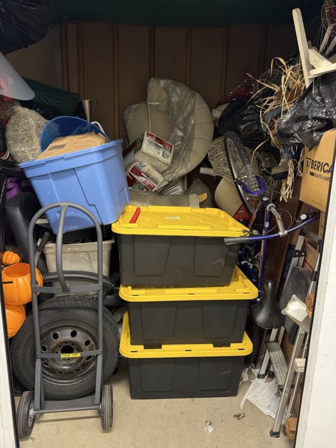 10 x 10 storage unit in White Bear Lake, MN