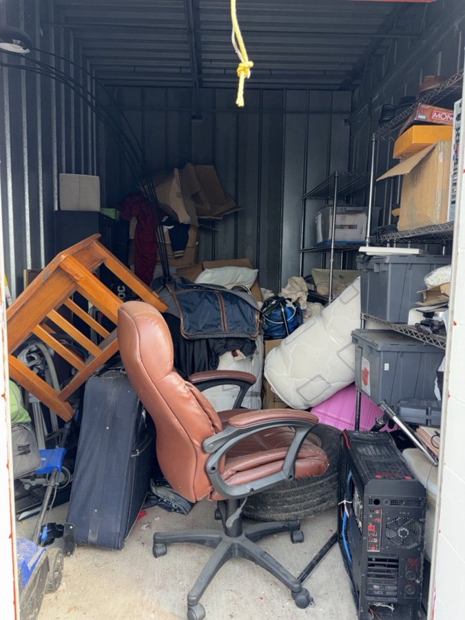 8 x 12 storage unit in West St Paul, MN