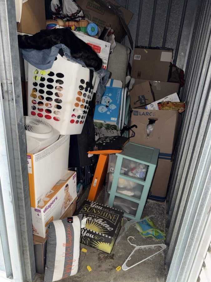 5 x 8 storage unit in West St Paul, MN