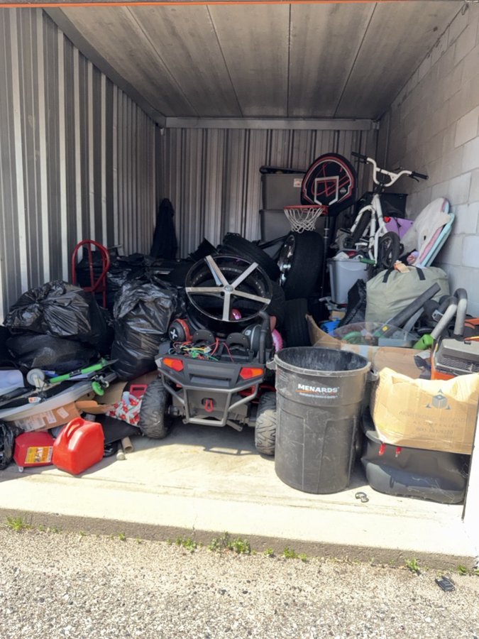 10 x 15 storage unit in Vadnais Heights, MN