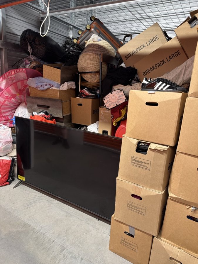 10 x 10 storage unit in Eagan, MN