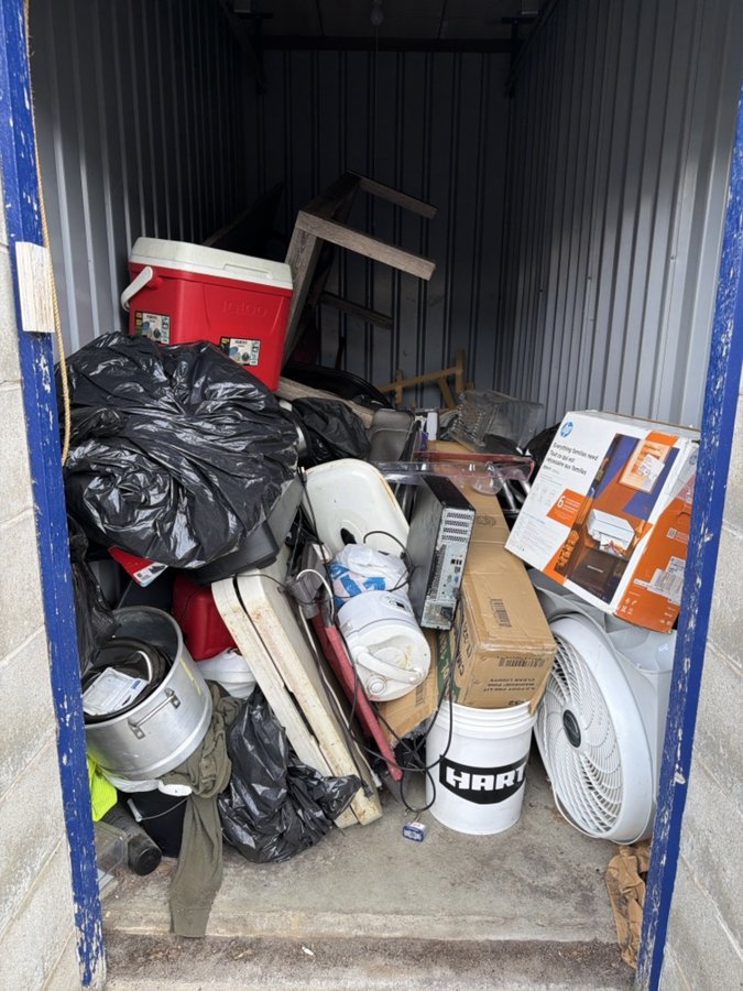 5 x 10 storage unit in Coon Rapids, MN
